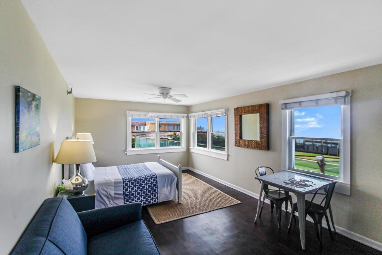 Clegg'S Hotel Ocean Beach Esterno foto